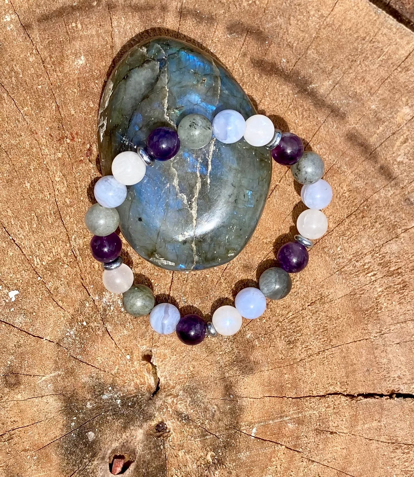 Lithotherapy Bracelet: Soothing Menopause